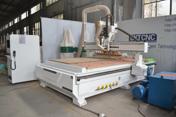 industrial Woodwork CNC Router ATC in factory